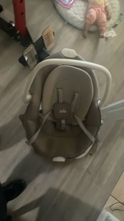 Baby rocking swing
