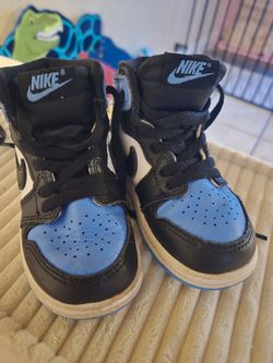 Toddler nike shoes