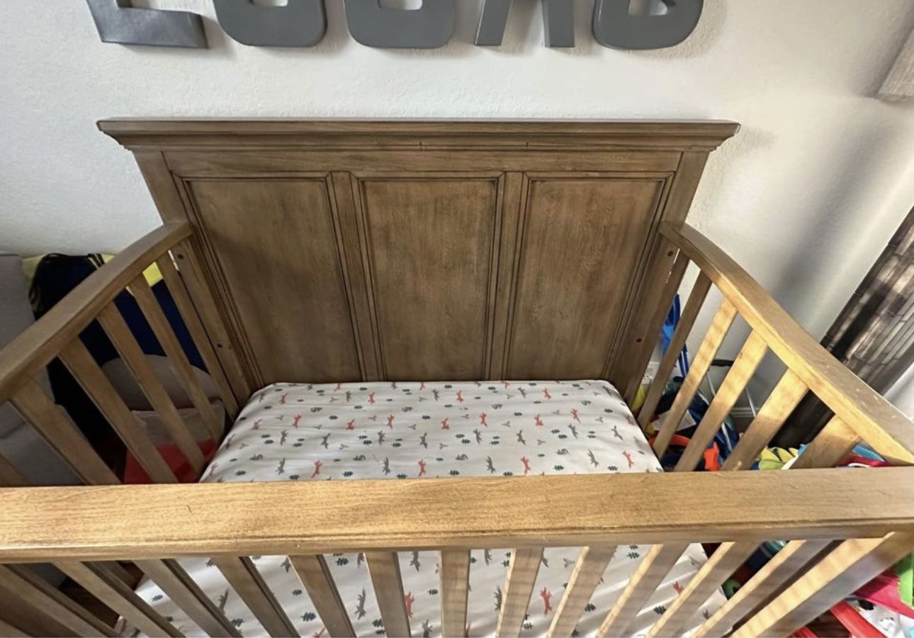 Westwood Design Hanley 4-in-1 Convertible Crib in Cashew