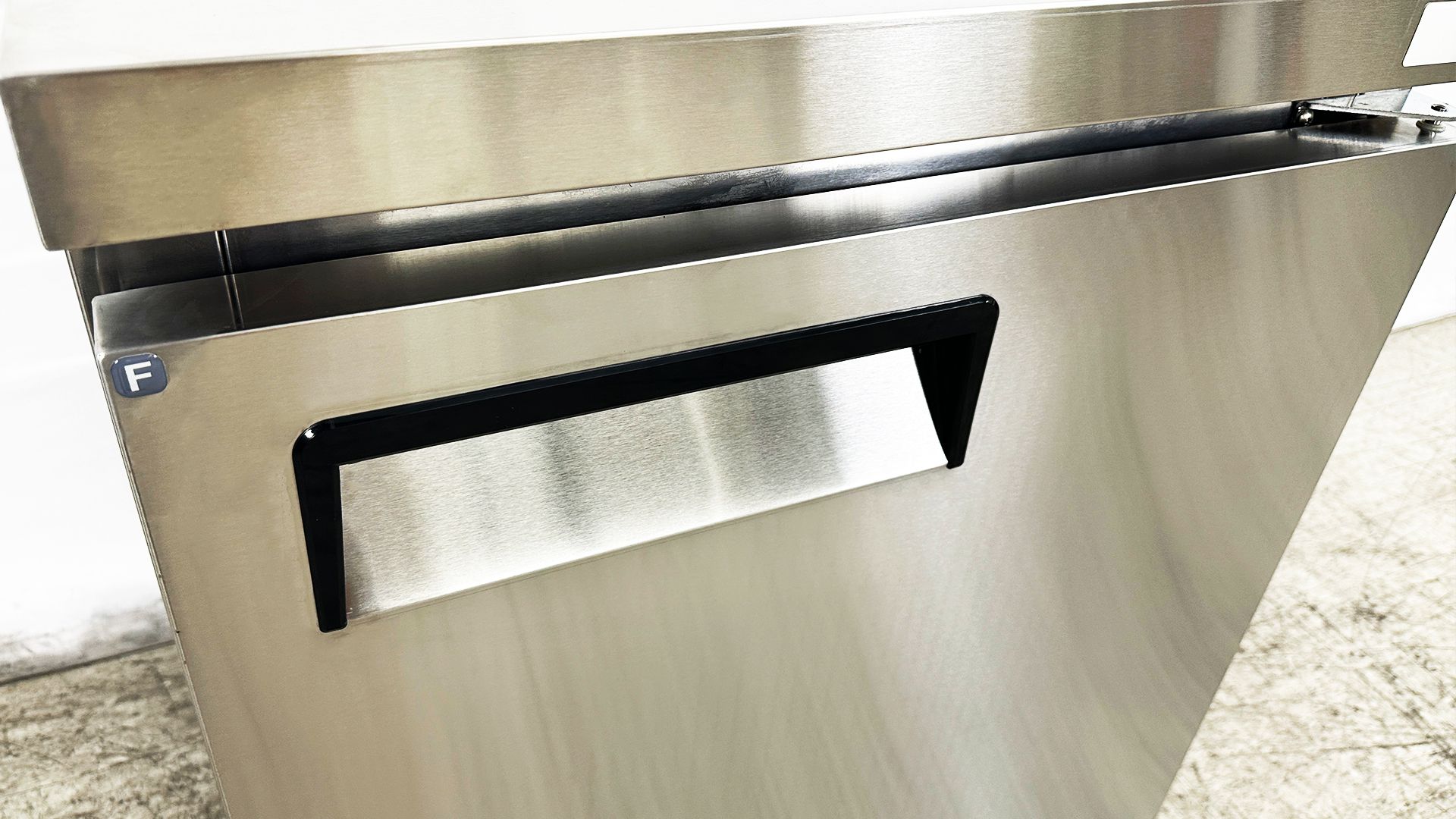 NSF 28 ins Undercounter freezer AUF 0776