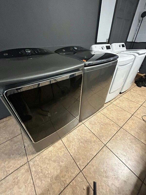 High Efficiency unit Washer Gas Dryer Set Kenmore ASK ABOUT DELIVERY!