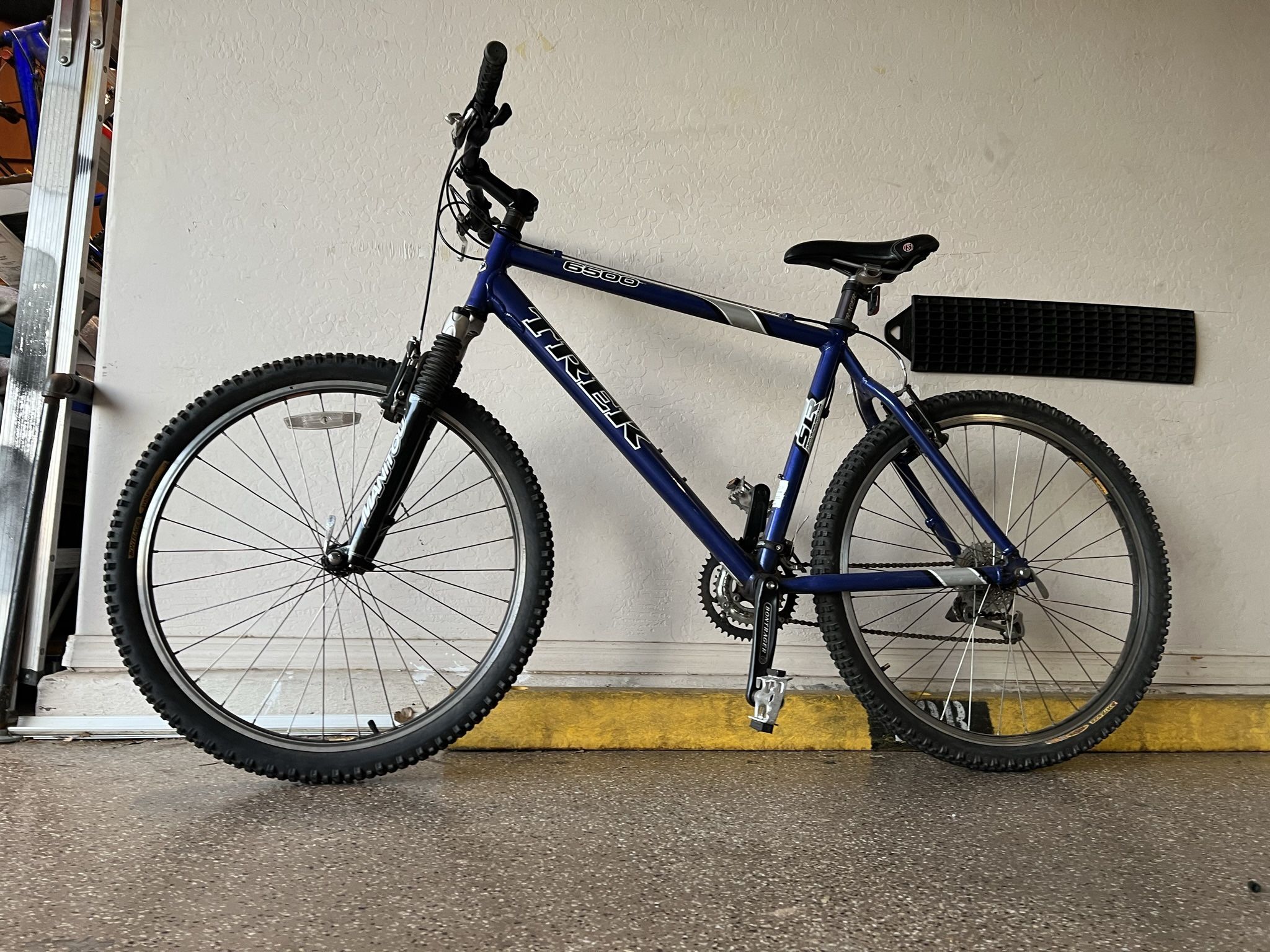 Trek 6500 Mountain Bike