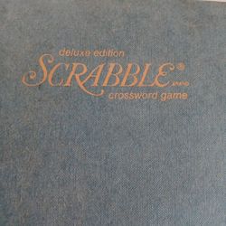 Vintage 1976 Selchow & Righter Deluxe  Edition Scrabble Crossword Game Turntable  -Pre-Owned 