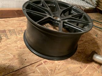 (1) Bravado 19” rim off Infinity Q50 no cap $200