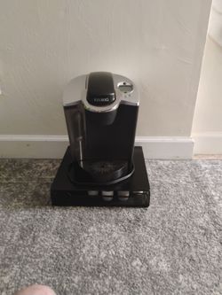 Keurig coffee maker for sale.