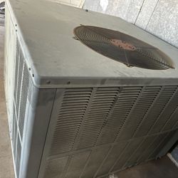 Used Air Conditioner 