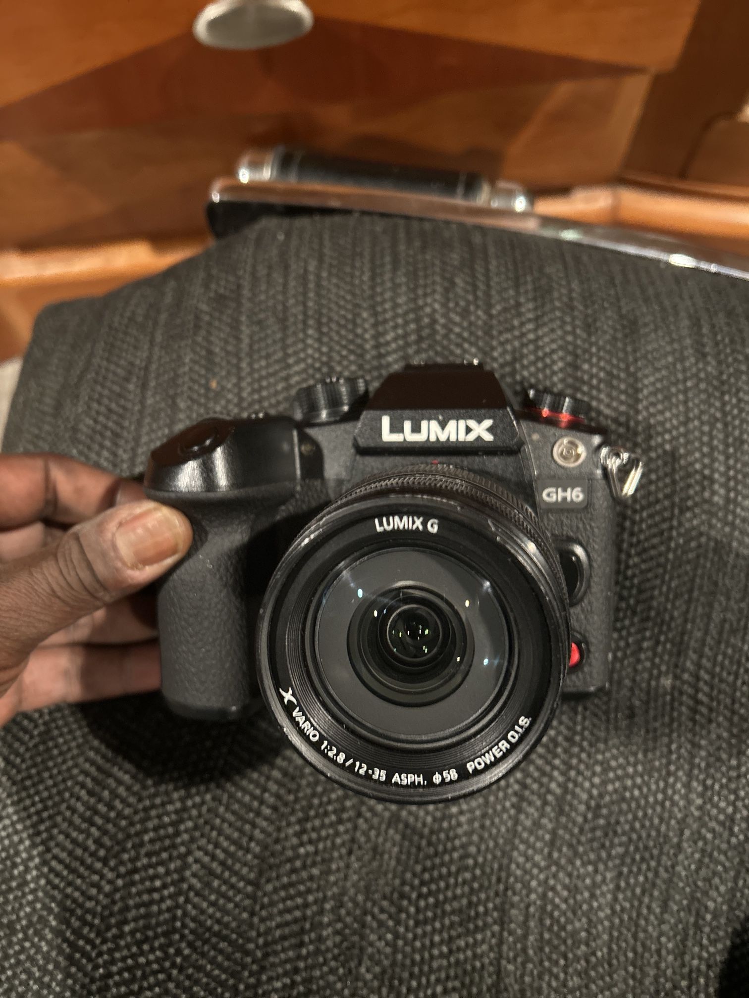 Gh6 Panasonic + ZCrane 2 + Cinema Lens + monitor