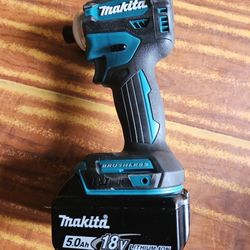 Makita Drill With Battery 5.0