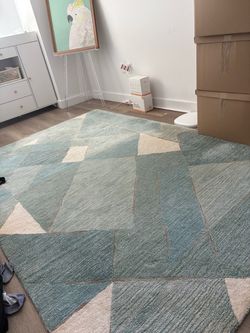 Medium Teal Rug for Pickup in Brooklyn (Retails: $486)