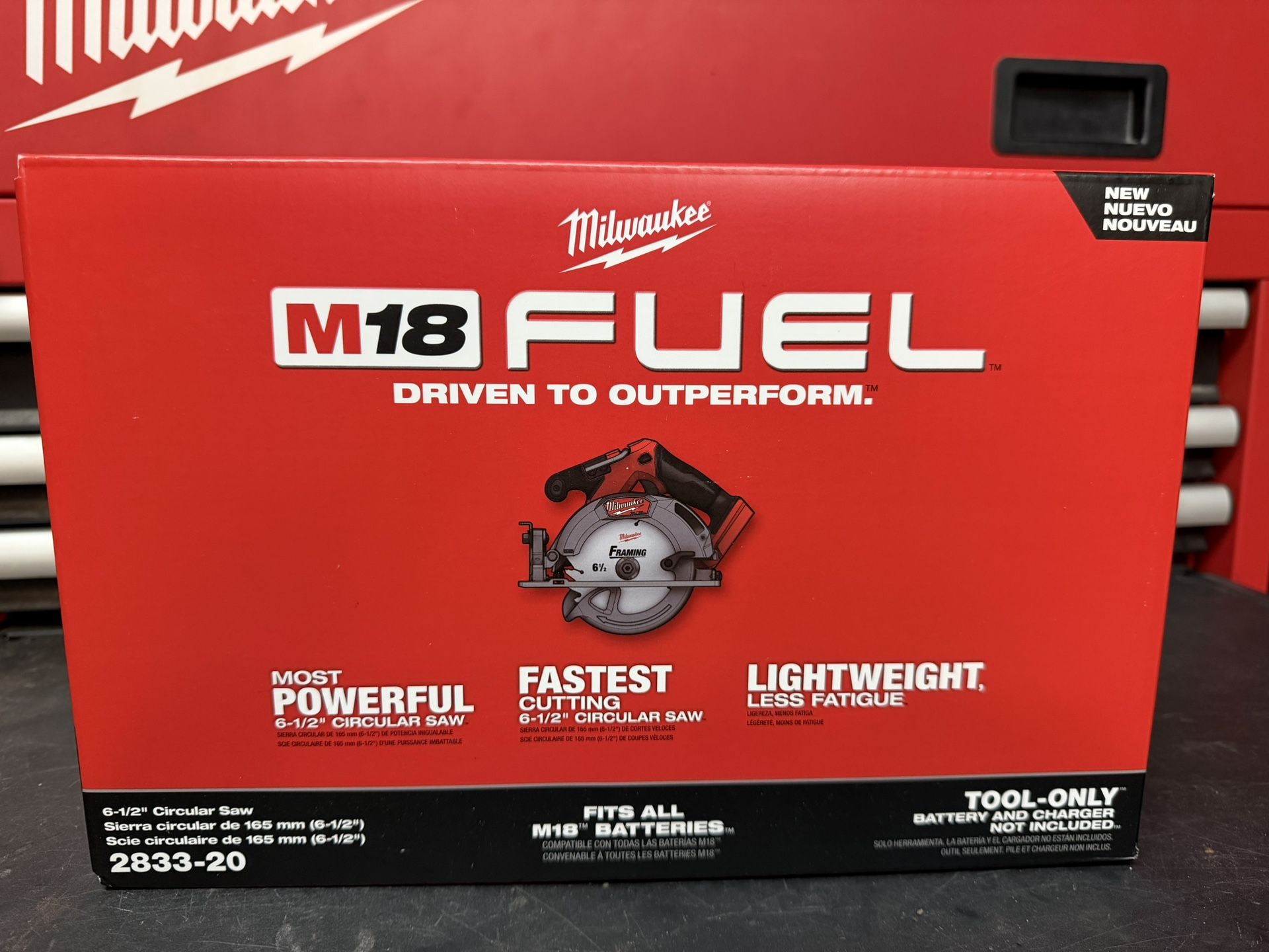 MILWAUKEE M18 FUEL 18V Lithium-Ion Brushless Cordless 6-1/2 in. Circular Saw (Tool-Only)