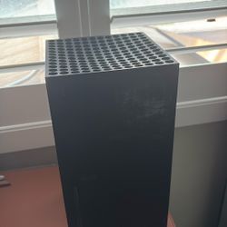 Xbox series X // 1 TB Storage // Power cable included