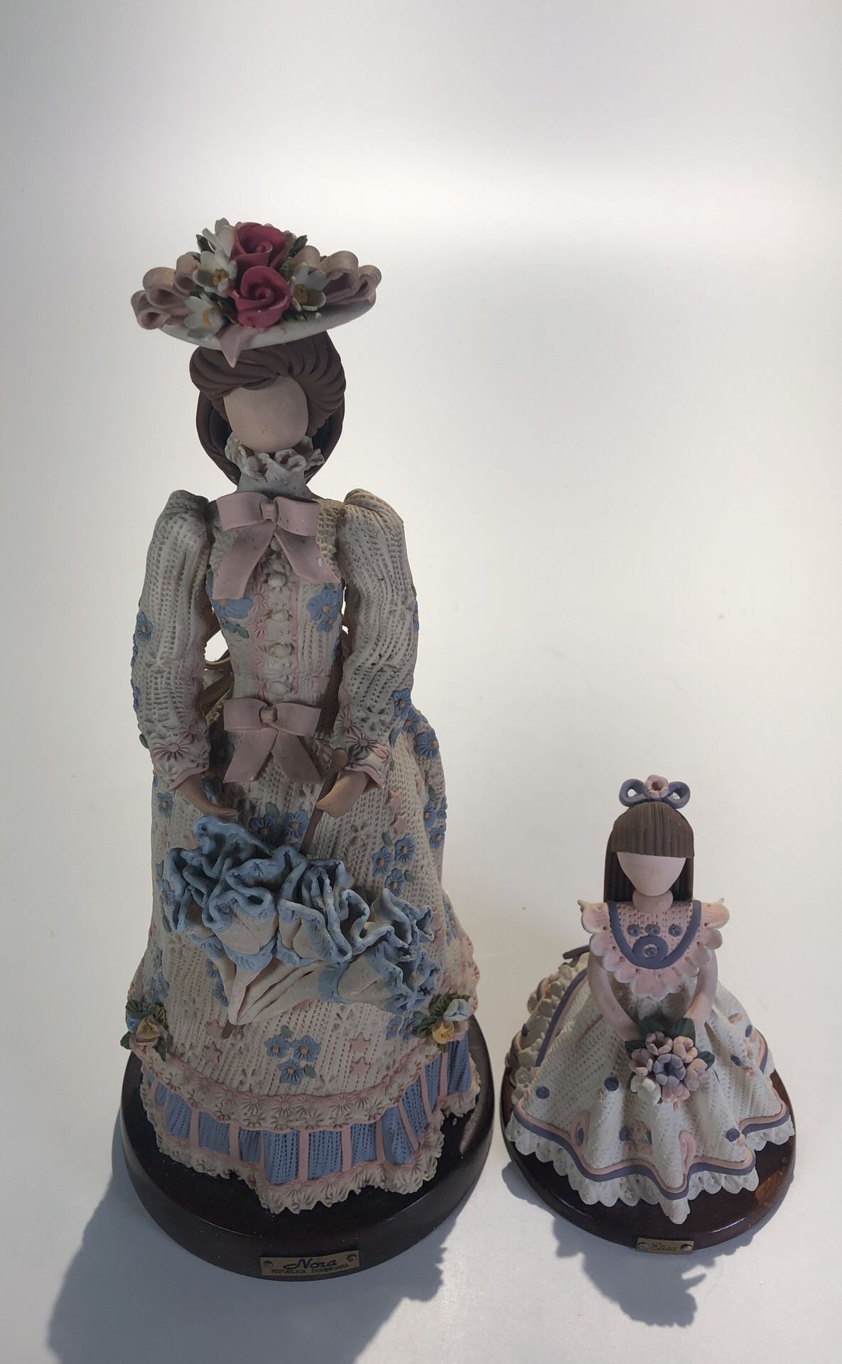 Faceless doll. Muñecas descaradas de cerámica República Dominicana