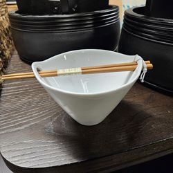 6.5" Kai Noodle Bowl with Chopsticks

