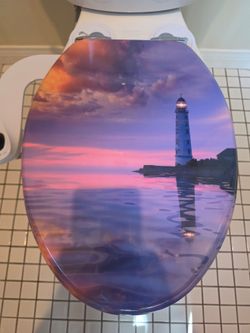 Lighthouse Elongated Toilet Seat