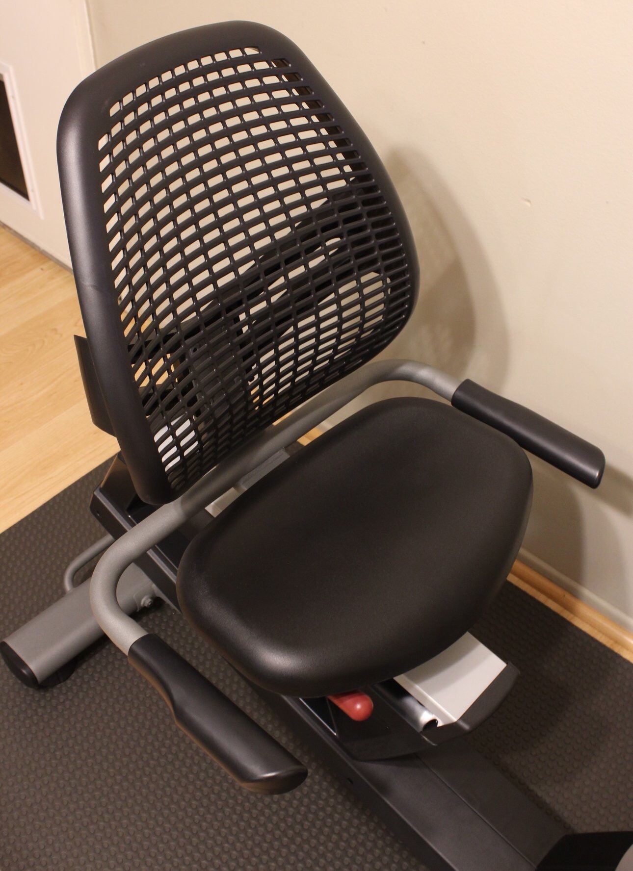 freemotion 370r exercise bike