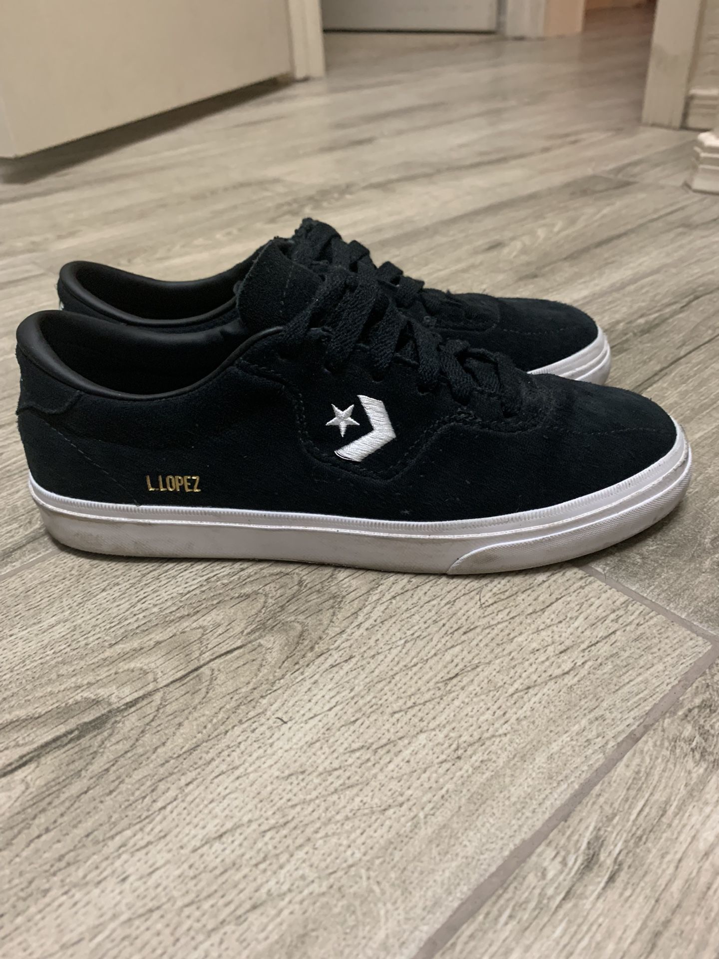 Converse L.Lopez  Mens Skate Shoe  Size 6