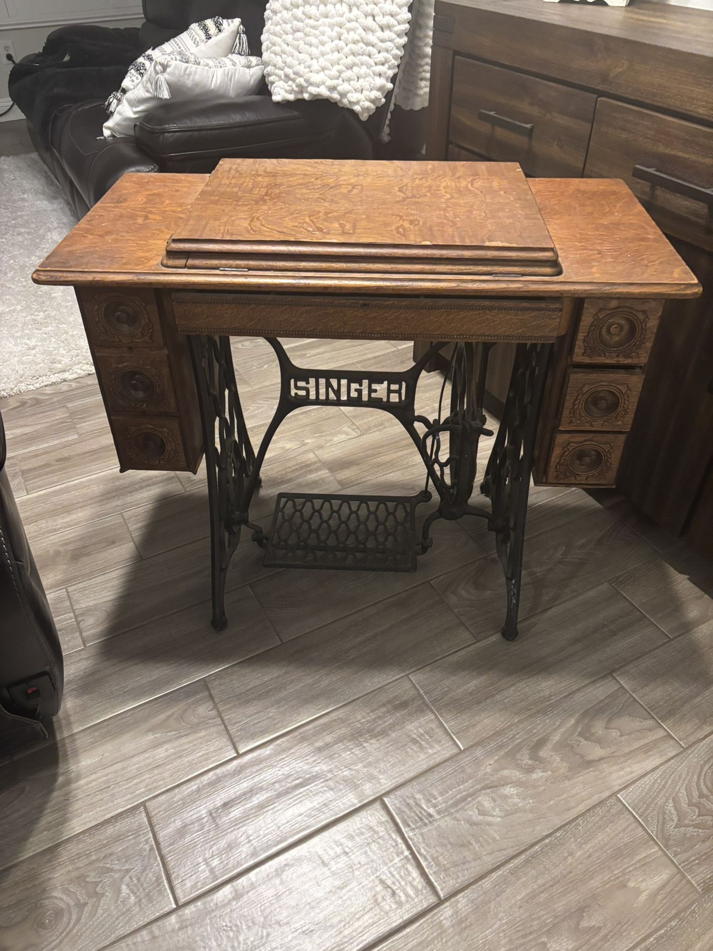 Singer Sewing Machine