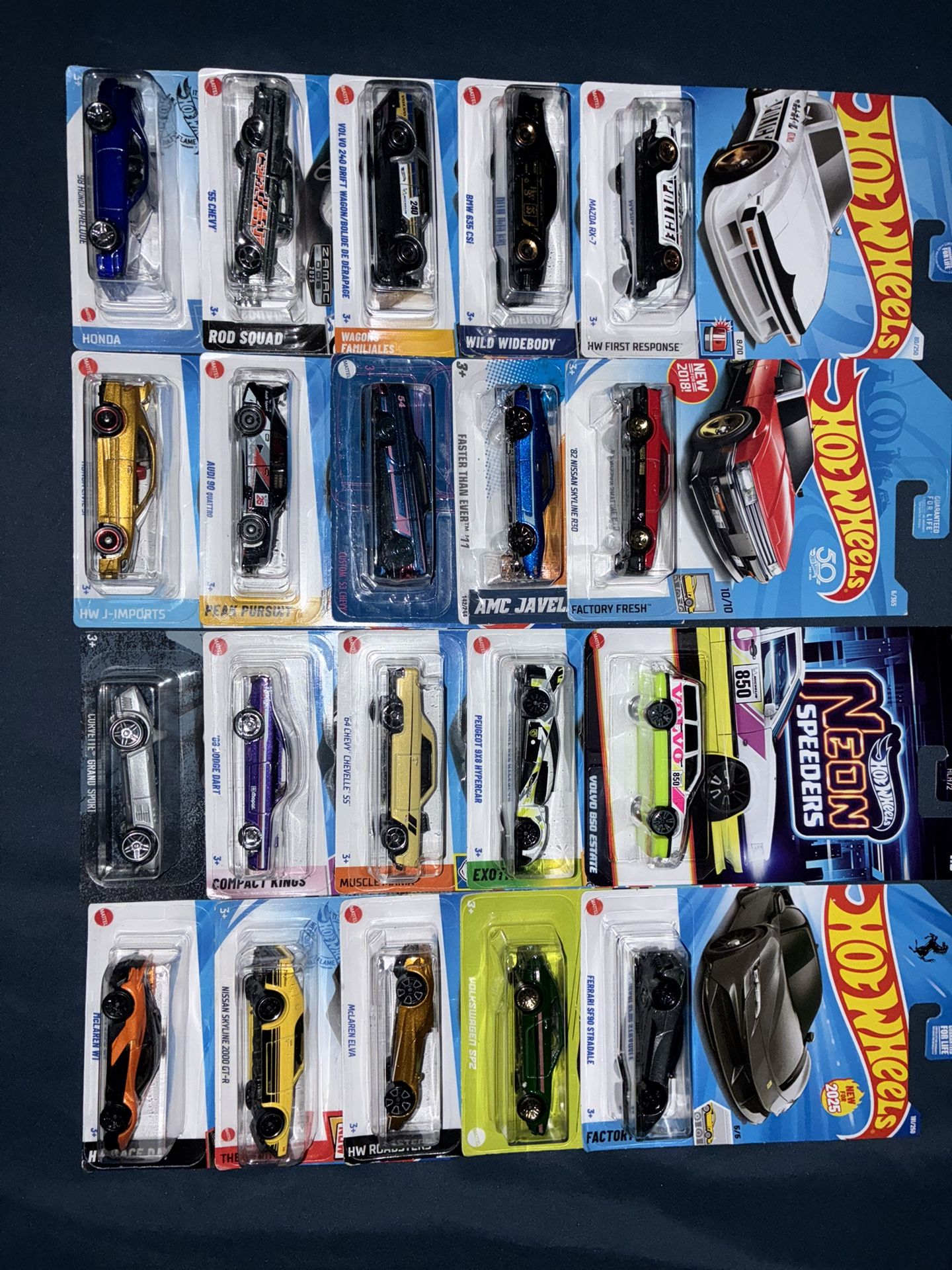 20 Hotwheel Cars