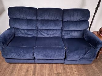 Lay-Z-Boy reclining Couch and loveseat