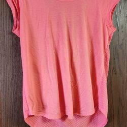 Large Under Armour Tshirt Women's