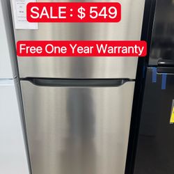 Frigidaire 20 cu.ft top freezer refrigerator-open box-Free One Year Warranty
