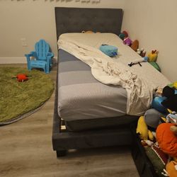 Twin Bed W/ Memory Foam Mattress 