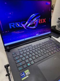 4090 Asus ROG Strix Scar 16 Gaming Laptop — i9-14900HX / RTX 4090 / 32GB / 2TB SSD / 16.3” 2.5K 240Hz