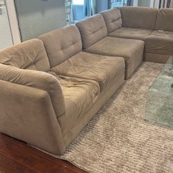 Sectional Couches 