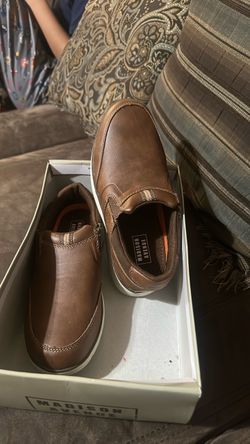 Boys shoes