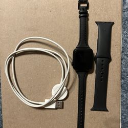 Apple Watch Series 5. Excellent Condition 2 Bands And charger 
