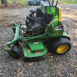 John Deer Commercial Mower 648M
