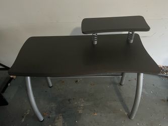 Computer table $100