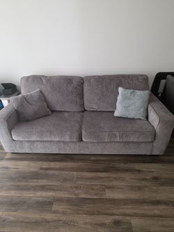 Pull out couch