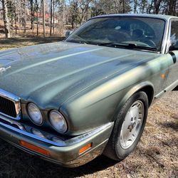 Jaguar Xj6 