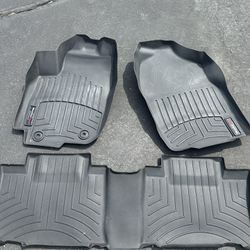 2013-2018 Toyota RAV4 Weathertech Floor Mats. 