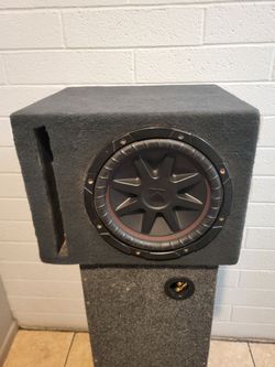 Subwoofer kicker 10" with ported box