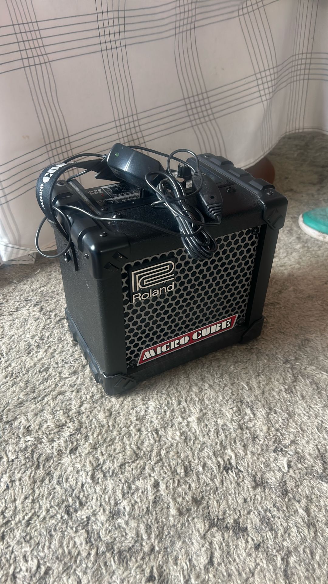 Roland Micro Cube Guitar Amp –