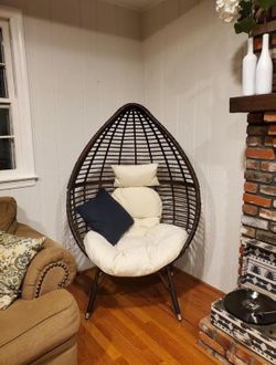 egg precious chair