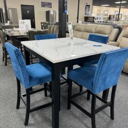 Dining Table Set. 🚚WE DELIVER🚚