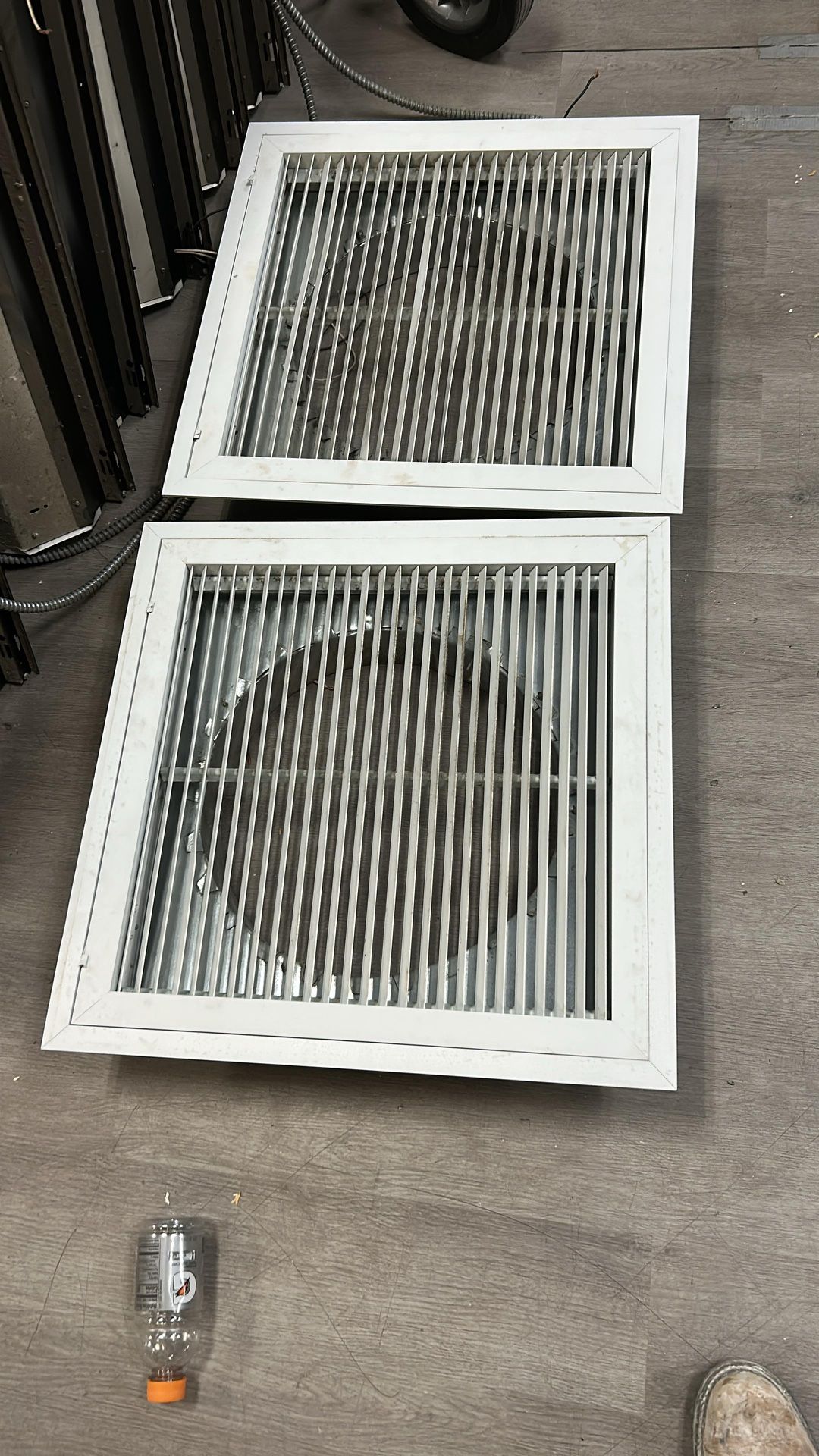 ceiling (or wall) air vent grilles / return-air grilles for HVAC