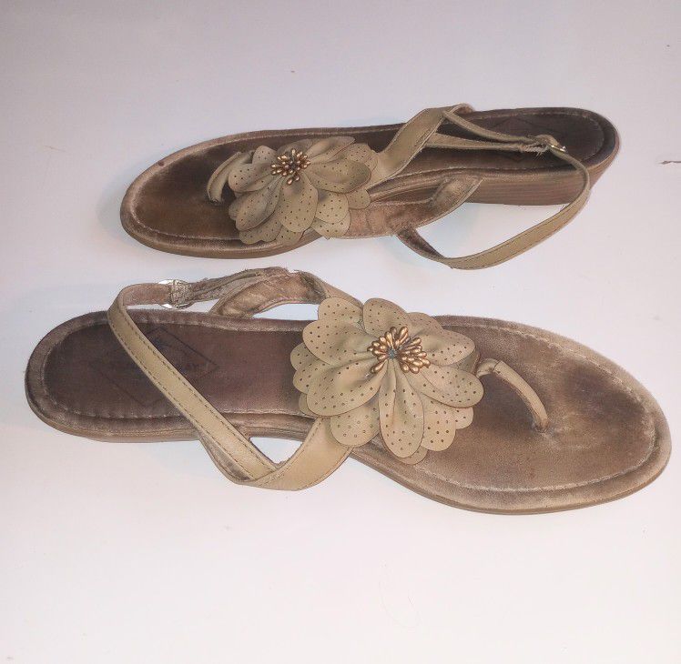 St. Johns Bay Women's Thong Sandals Tan Size 10M
