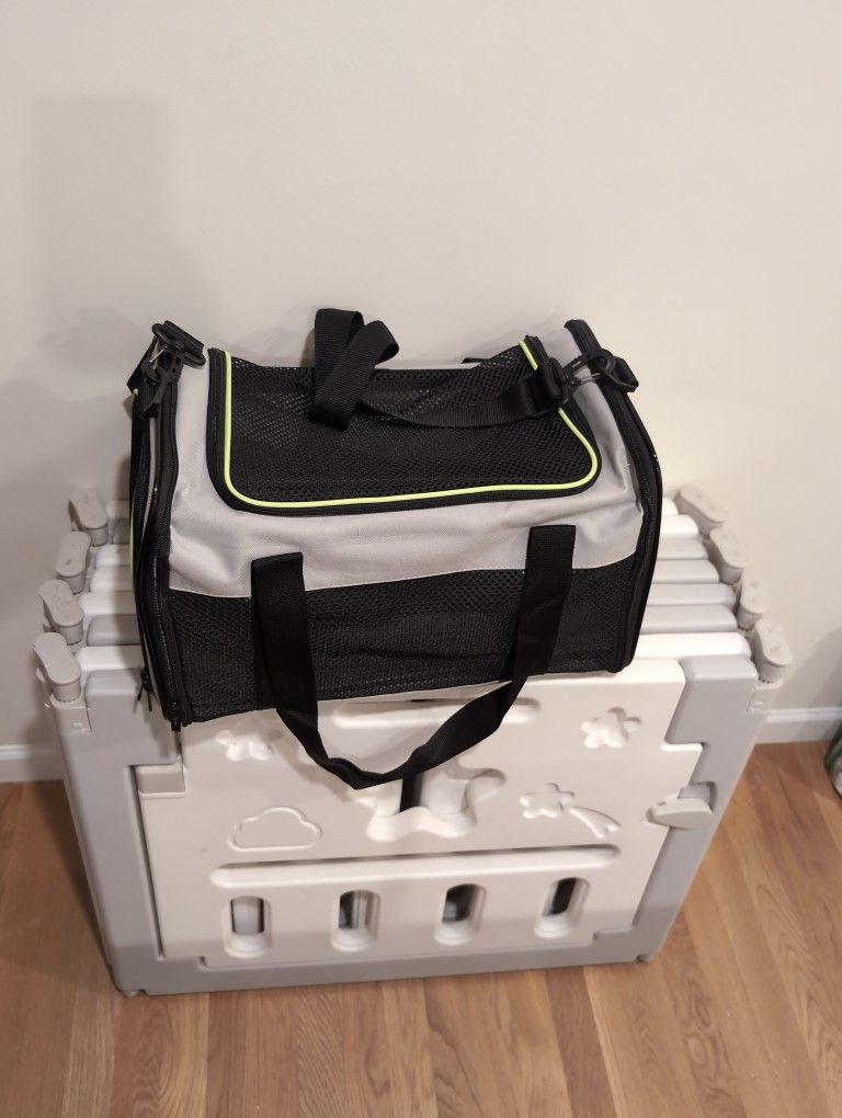 TSA Fly Size Travel Bag Pet Carrier For Small Pets Like Dogs, Cats, Etc