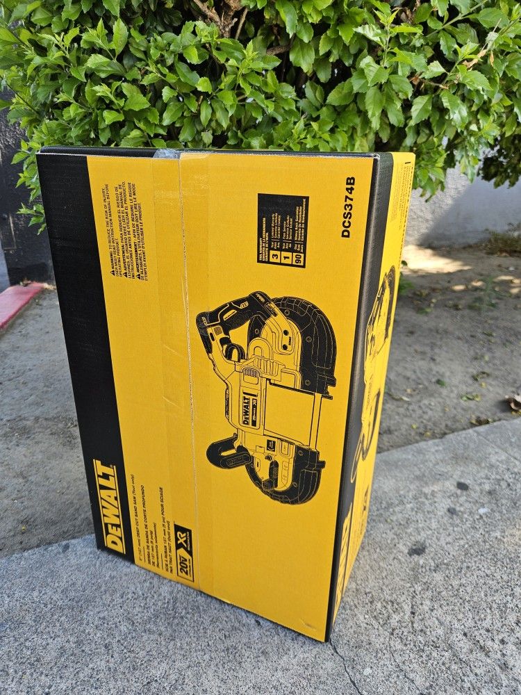 DEWALT 20 VOLTIOS BAND SAW NEW