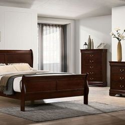 Brand New Cherry 4pc Queen Bedroom Set 