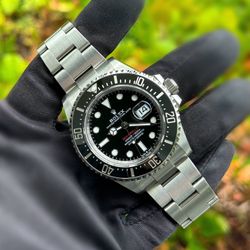 Rolex SeaDweller Red 126600 43mm stainless steel oyster bracelet factory black dial black ceramic bezel watch box tag appraisal papers