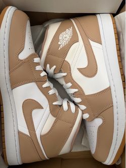 Jordan 1 Mid (Tan/Gum)