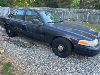 Ford Crown Victoria