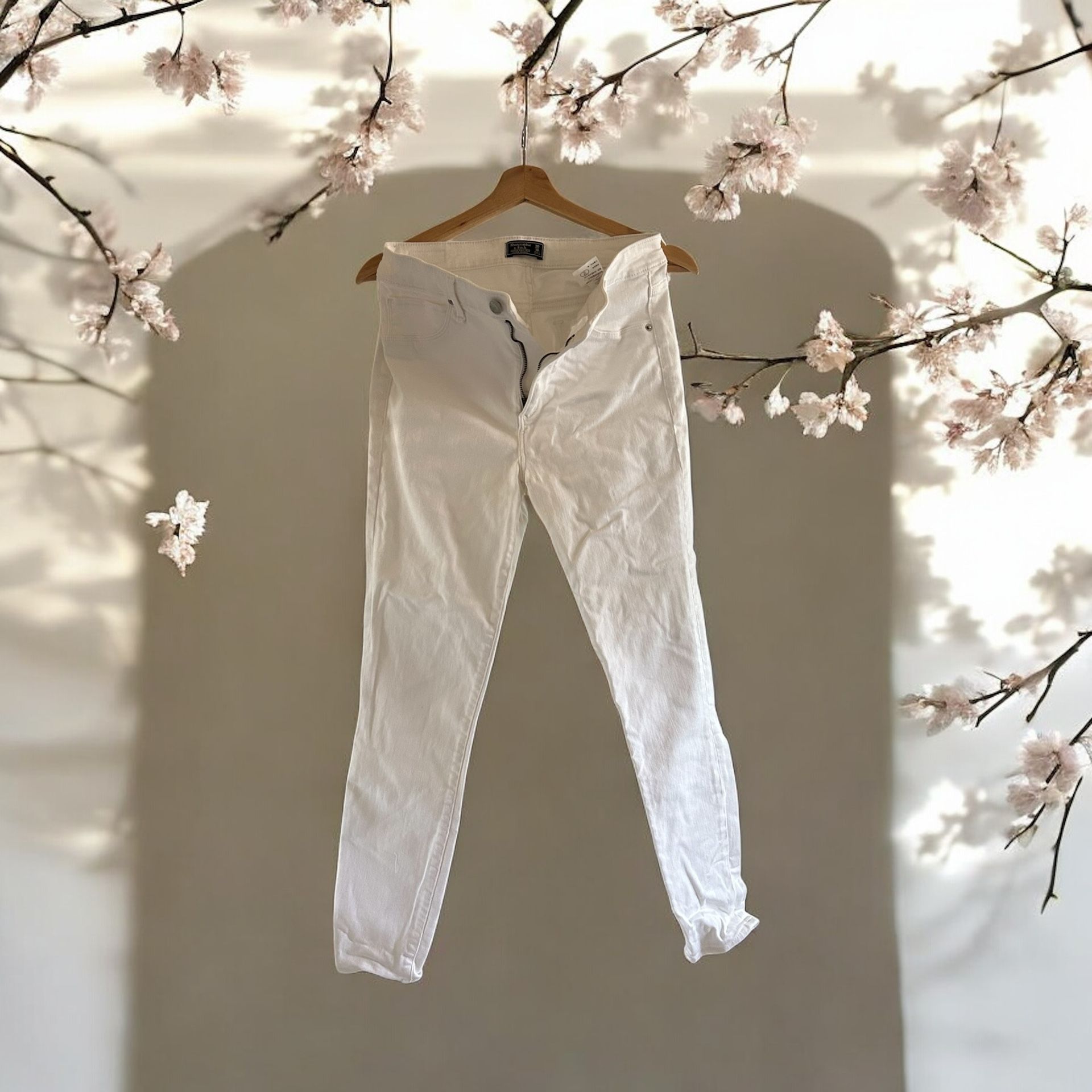 White Abercrombie & Fitch Skinny Jeans