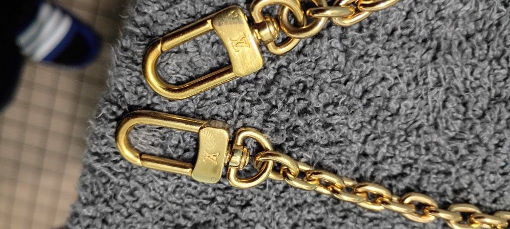 Louis V Wallet /Purse Chain Strap Gold