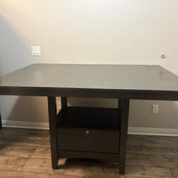 Dining Table & Chairs